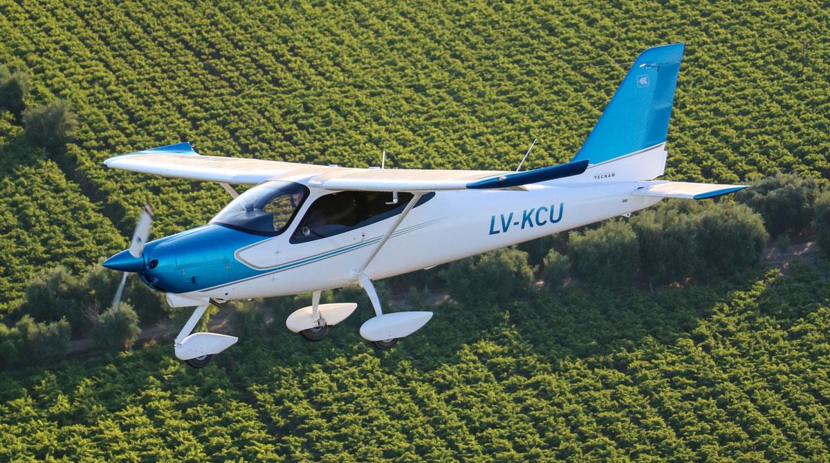 Flight school trainer aircraft